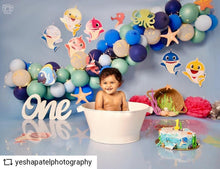 Load image into Gallery viewer, Bath Tub - White