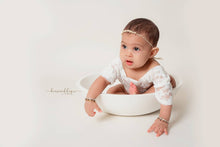 Load image into Gallery viewer, Lace Romper 3-6m