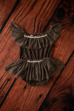 Load image into Gallery viewer, Amy Romper 6-9m
