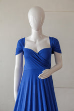 Load image into Gallery viewer, Serenity Gown Without Veil M-L
