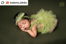 Load image into Gallery viewer, Eviana Romper 0-3m
