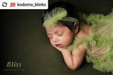 Load image into Gallery viewer, Eviana Romper 0-3m
