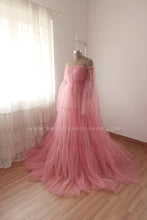 Load image into Gallery viewer, Treeza gown L-XL
