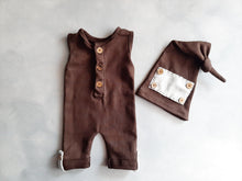 Load image into Gallery viewer, Jason romper 9-12m
