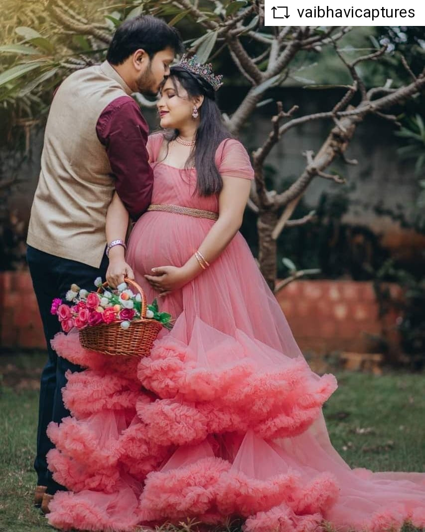 Rent Exclusive Maternity Shoot Gowns | Select Use & Return |Free Home  Delivery across 🇮🇳.Book Now 👍 - YouTube