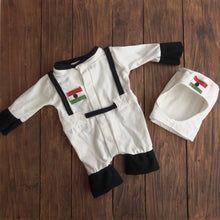 Load image into Gallery viewer, Astronaut outfit 9-12m
