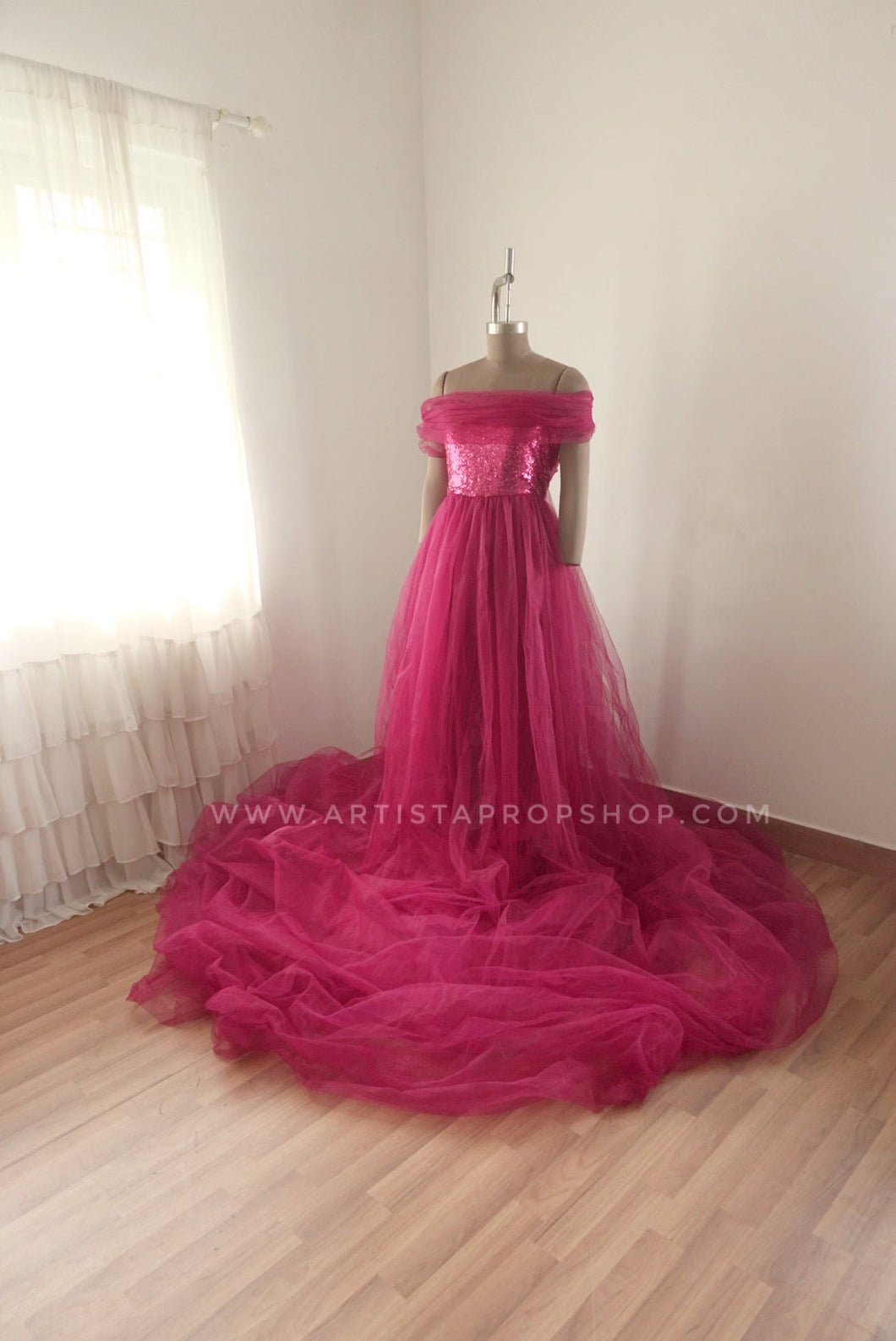Dwella gown M-L