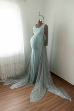 Load image into Gallery viewer, Emelda Gown M-L

