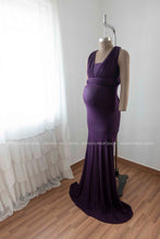Load image into Gallery viewer, Grape Convertible gown M-XL- No veil
