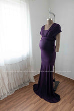 Load image into Gallery viewer, Grape Convertible gown M-XL- With veil
