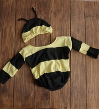 Load image into Gallery viewer, Honey bee romper 0-3m
