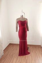 Load image into Gallery viewer, Arianna gown - Burgundy L - XL
