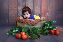 Load image into Gallery viewer, Snow White Frock 0-3m

