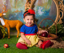 Load image into Gallery viewer, Snow White Frock 0-3m
